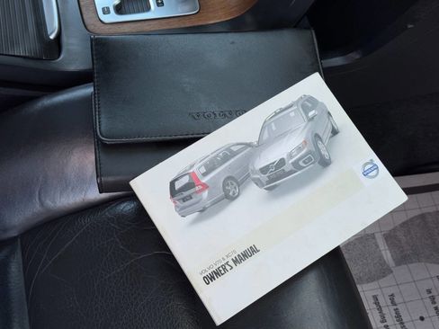 Used 2010 Volvo XC70 3.2 image 35