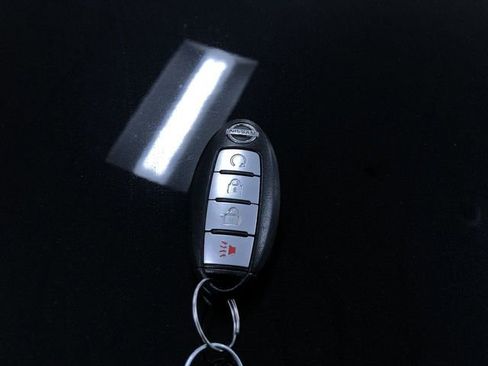 Used 2017 Nissan Pathfinder SV w/ SV Cold Weather Package image 31