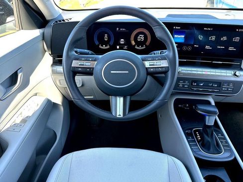 Used 2025 Hyundai Kona SEL AWD/4WD image 23