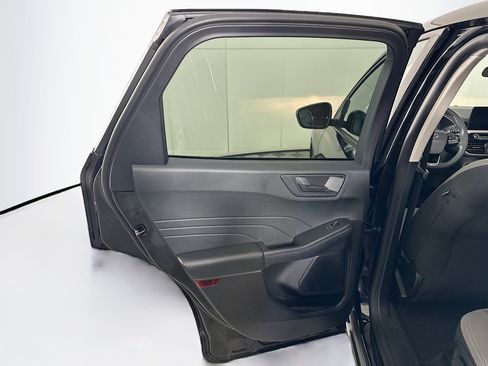 Used 2022 Ford Escape SE w/ SE Sport Appearance Package image 25