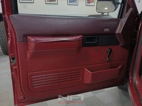 Used 1988 Chevrolet Silverado 2500 2WD Regular Cab image 32