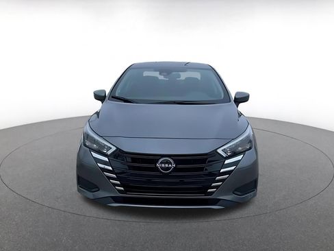 Used 2025 Nissan Versa SV image 4