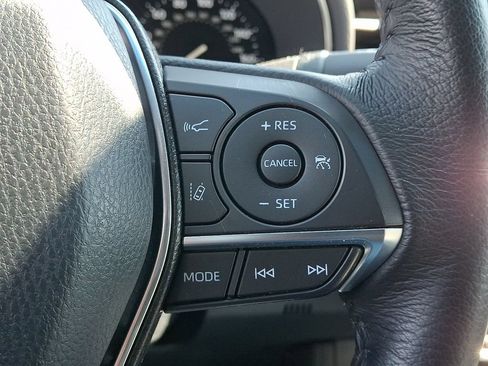 Used 2020 Toyota Avalon XLE w/ Moonroof Package FWD image 23