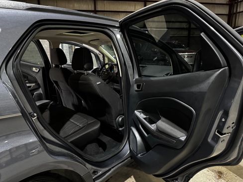 Used 2018 Ford EcoSport SE image 21