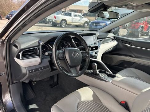 Used 2023 Toyota Camry SE image 10