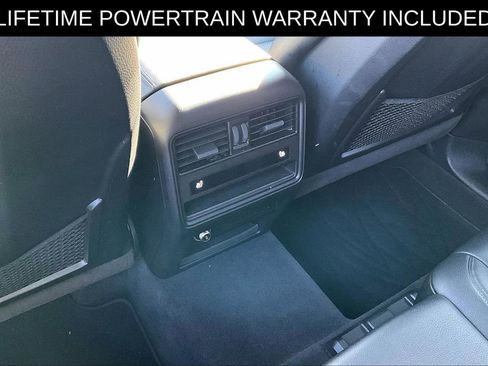 Used 2024 Porsche Cayenne image 34