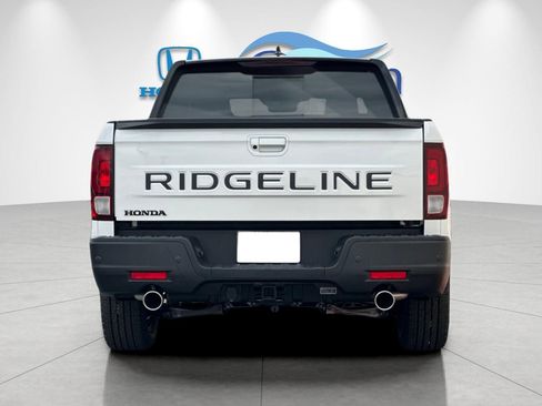 New 2026 Honda Ridgeline Black Edition image 4