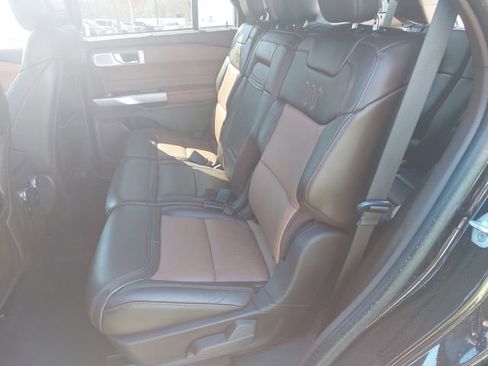 Used 2022 Ford Explorer King Ranch w/ Class IV Trailer Tow Package image 14