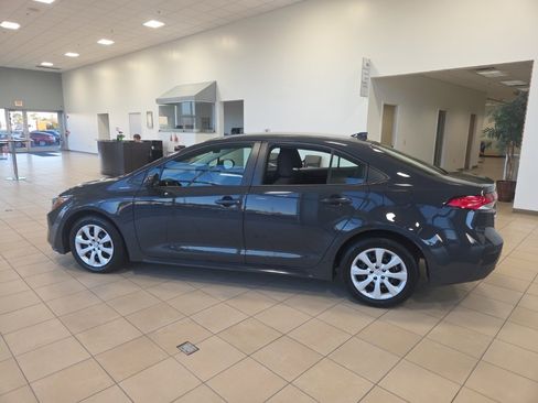 Used 2024 Toyota Corolla LE image 9