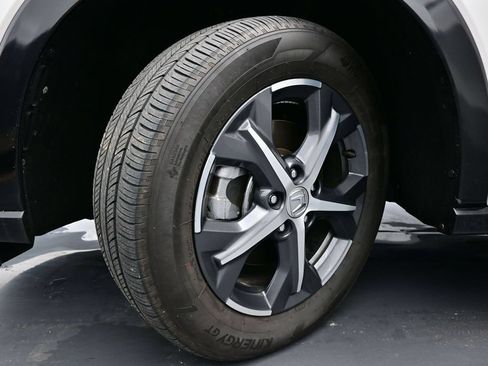 Used 2025 Honda HR-V EX-L image 16