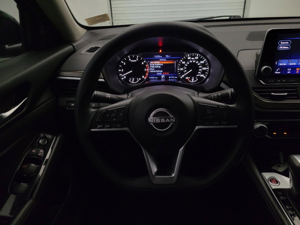 Used 2023 Nissan Altima 2.5 SV AWD/4WD image 22