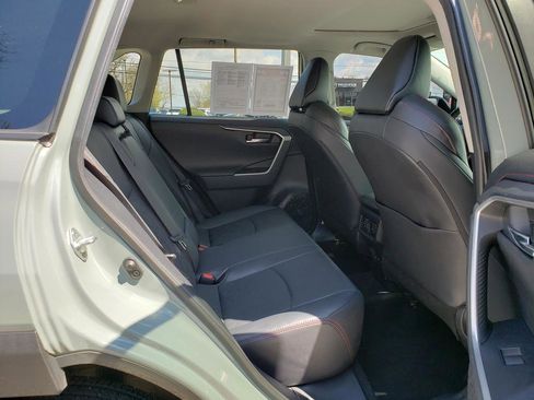 Used 2020 Toyota RAV4 TRD Off-Road image 16