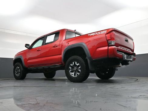 Used 2016 Toyota Tacoma TRD Off-Road image 36