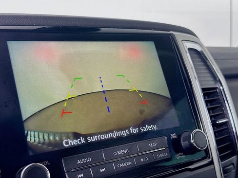 Used 2021 Nissan Titan SV w/ SV Convenience Package image 10