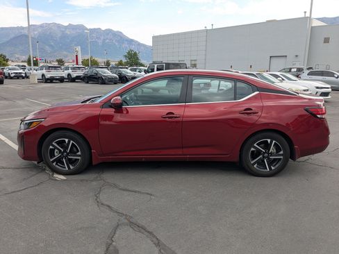 Used 2025 Nissan Sentra SV FWD image 9
