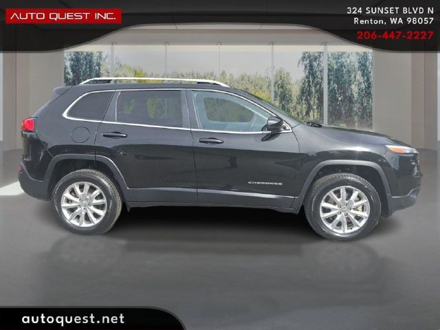 Used 2015 Jeep Cherokee Limited w/ Luxury Group AWD/4WD image 4