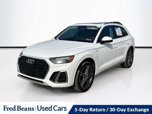 Used 2021 Audi Q5 e Premium Plus w/ Premium Plus Package image 3