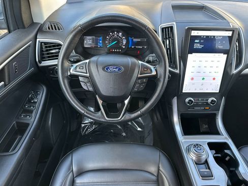 Used 2024 Ford Edge SEL image 16