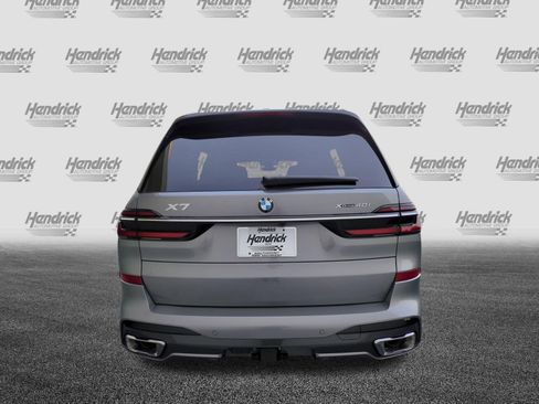 Used 2026 BMW X7 xDrive40i w/ M Sport Package AWD/4WD image 9