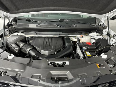 Used 2024 Chevrolet Traverse RS image 14