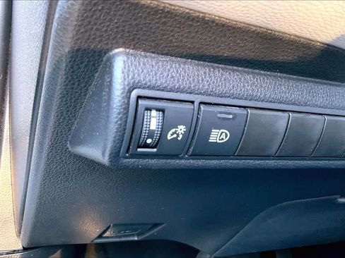 Used 2024 Toyota Corolla LE image 33