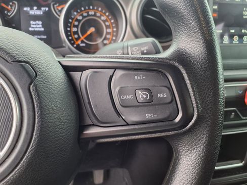 Used 2022 Jeep Gladiator Sport w/ Trailer Tow Package image 12