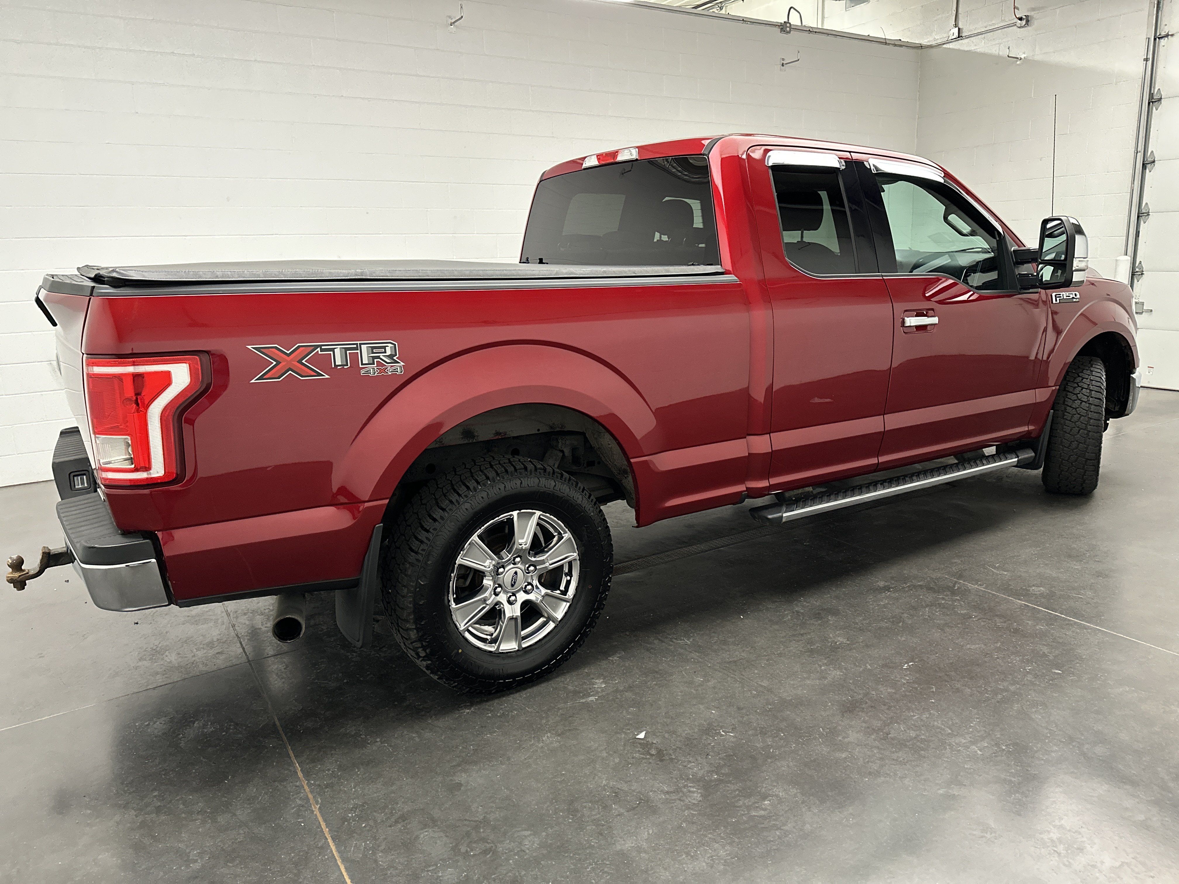 Used 2016 Ford F150 XLT w/ Equipment Group 301A Mid AWD/4WD image 8