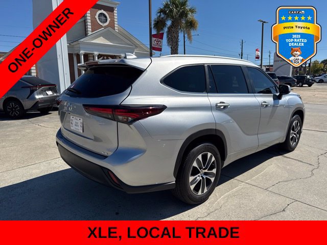 Used 2024 Toyota Highlander XLE FWD image 5