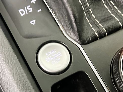 Used 2022 Volkswagen Atlas SEL image 23