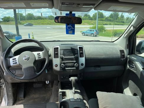 Used 2016 Nissan Frontier SV AWD/4WD image 5