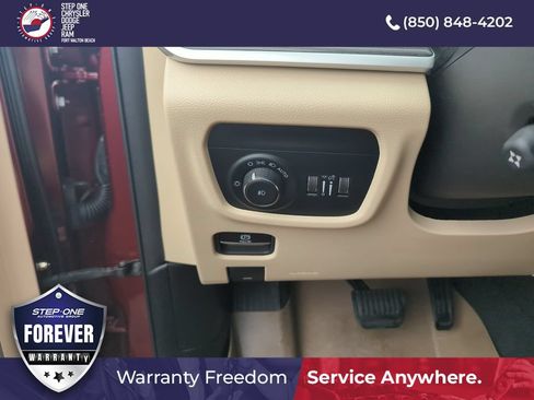 Used 2023 Jeep Grand Cherokee Limited w/ Luxury Tech Group II AWD/4WD image 19