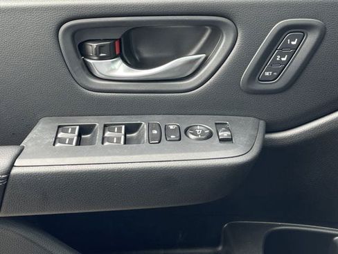 Used 2025 Honda Pilot EX-L image 22
