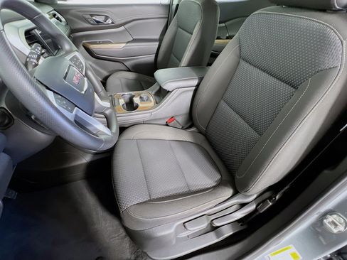 Used 2023 GMC Acadia SLE w/ LPO, Floor Liner Package image 3