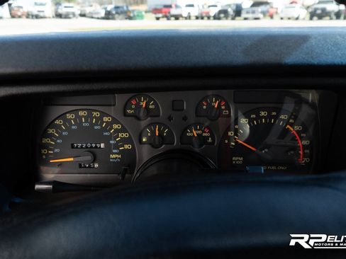 Used 1991 Chevrolet Camaro Z28 RWD image 67