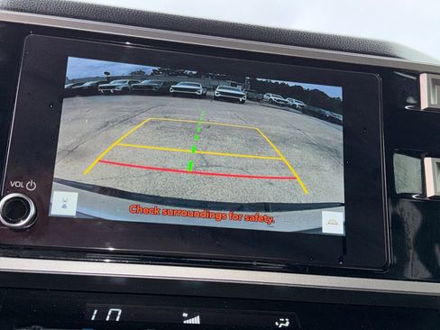 Used 2024 Toyota Tundra SR5 w/ SR5 Convenience Package AWD/4WD image 22