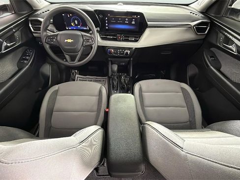 Certified 2024 Chevrolet TrailBlazer LT w/ Driver Confidence Package image 45