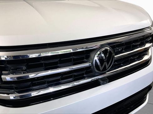 Used 2023 Volkswagen Atlas SEL Premium AWD/4WD image 46