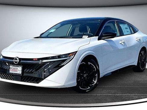 New 2026 Nissan Sentra SR image 2