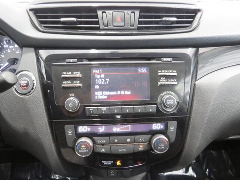 Used 2017 Nissan Rogue Sport SV w/ SV All-Weather Package image 20