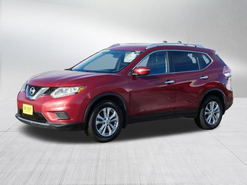 Used 2015 Nissan Rogue SV image 3