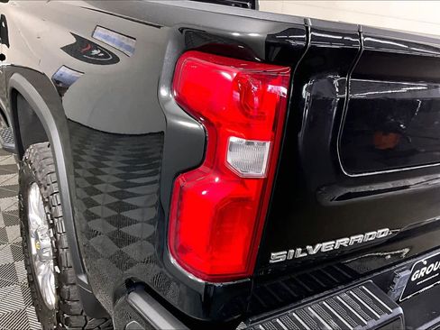 Used 2023 Chevrolet Silverado 2500 High Country w/ Z71 Off-Road Package AWD/4WD image 28