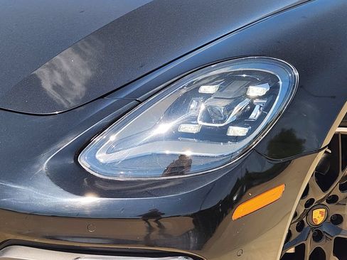Used 2023 Porsche Panamera 4 AWD/4WD image 10