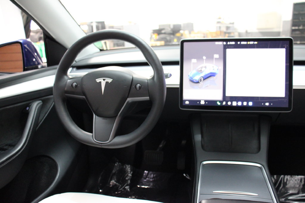 Used 2023 Tesla Model Y Long Range AWD/4WD image 13