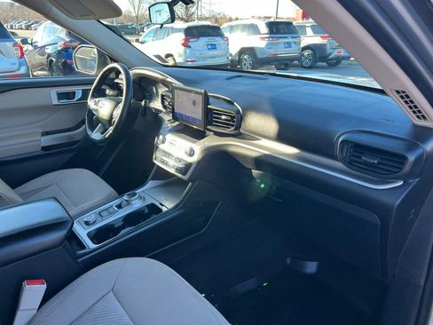 Used 2022 Ford Explorer XLT w/ Class IV Trailer Tow Package image 29