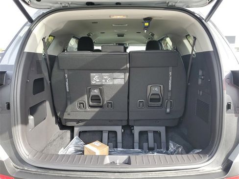 New 2026 Kia Carnival EX image 7