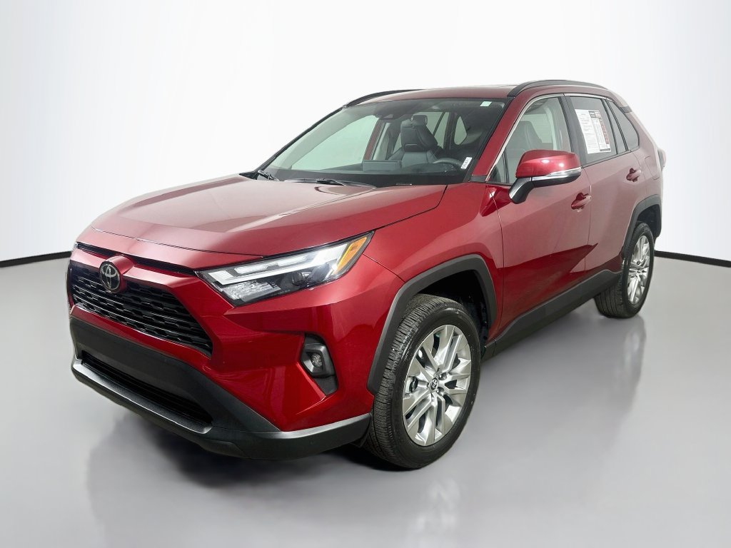 Used 2023 Toyota RAV4 XLE Premium FWD image 3