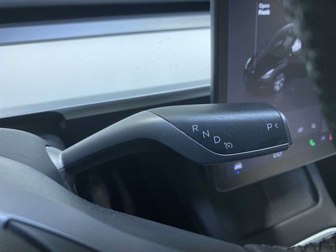 Used 2023 Tesla Model Y Long Range AWD/4WD image 15