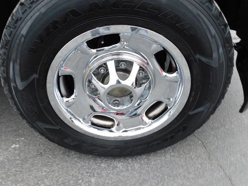 Used 2015 Chevrolet Silverado 3500 LT w/ LT Convenience Package image 62