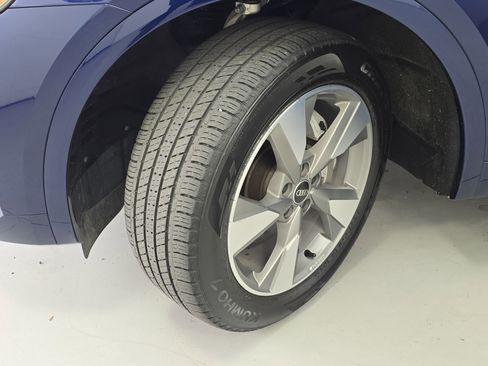 Used 2023 Audi Q5 2.0T Premium w/ Convenience Package image 32