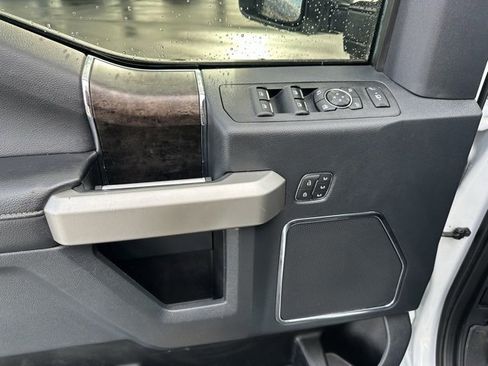 Used 2022 Ford F250 Lariat w/ Tremor Off-Road Package image 3